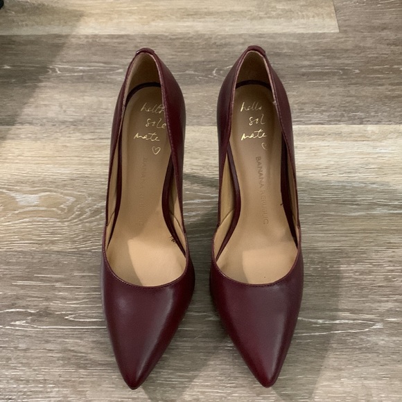 Banana Republic-Andilla Pumps EUC - Picture 2 of 8